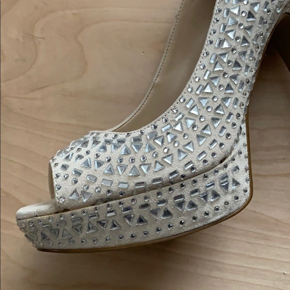 Enzo Sparkle Embellished Heel - Picture 4 of 8